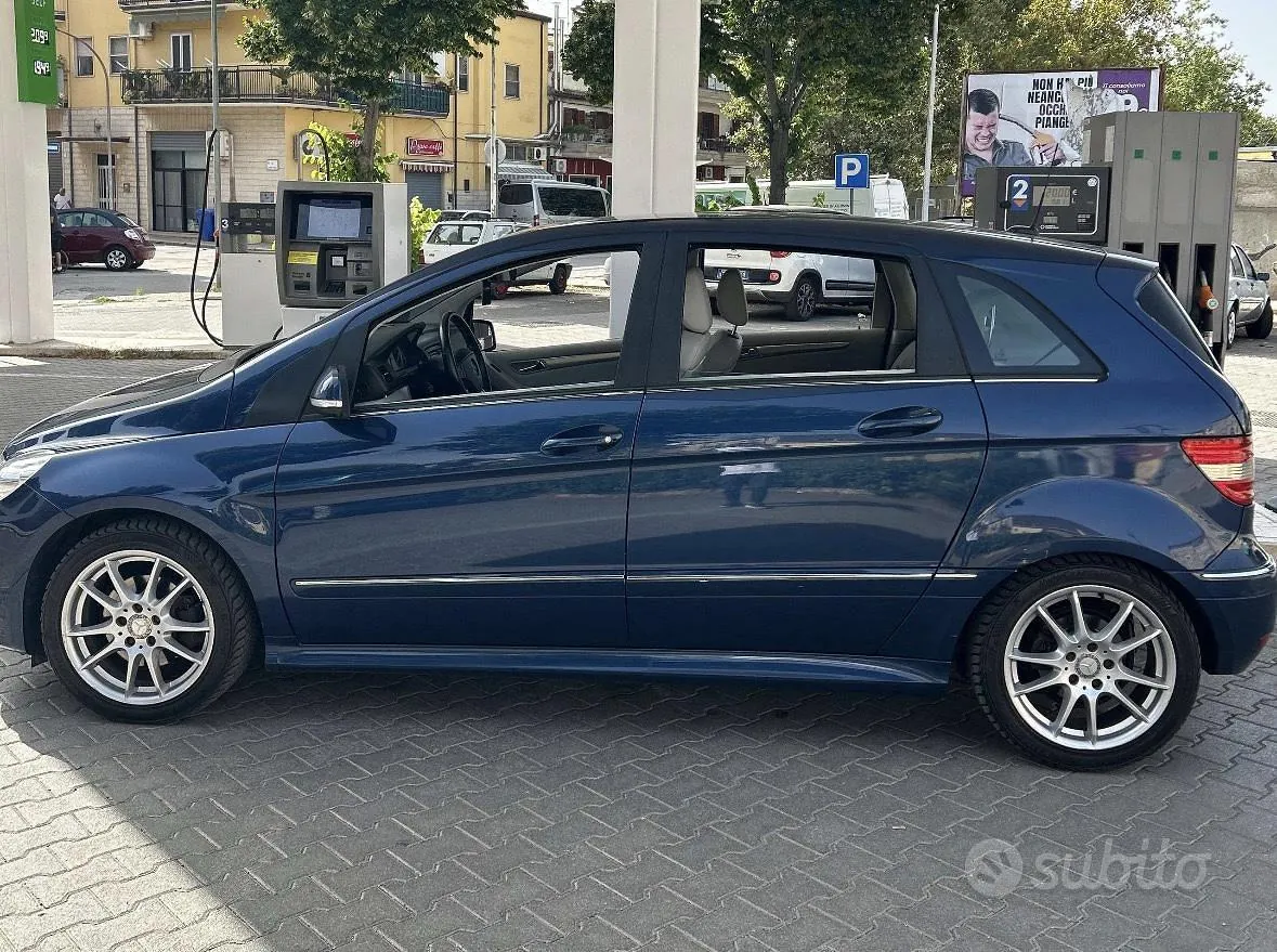 Mercedes-Benz B