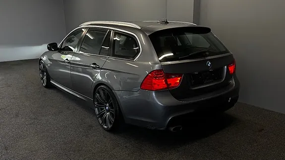 BMW 320Xd 2010 photo 5