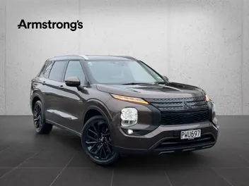 Mitsubishi Outlander 2022 photo 2