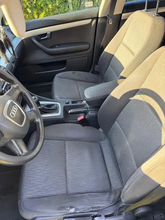Audi A4 2005 photo 2