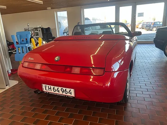 Alfa Romeo Spider 1995 photo 5