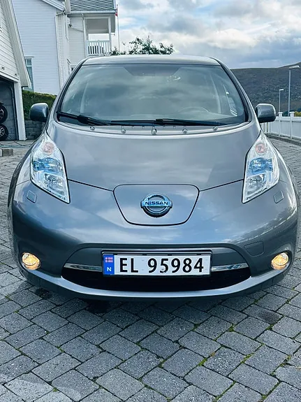 Nissan Leaf 2016 photo 2