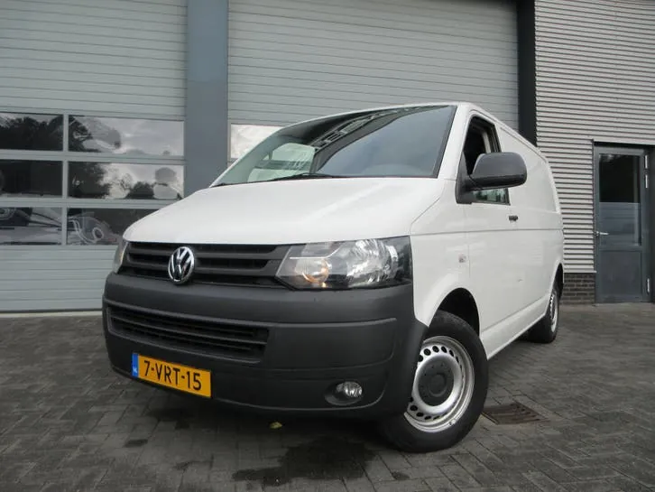 Volkswagen Transporter 2011 photo 2