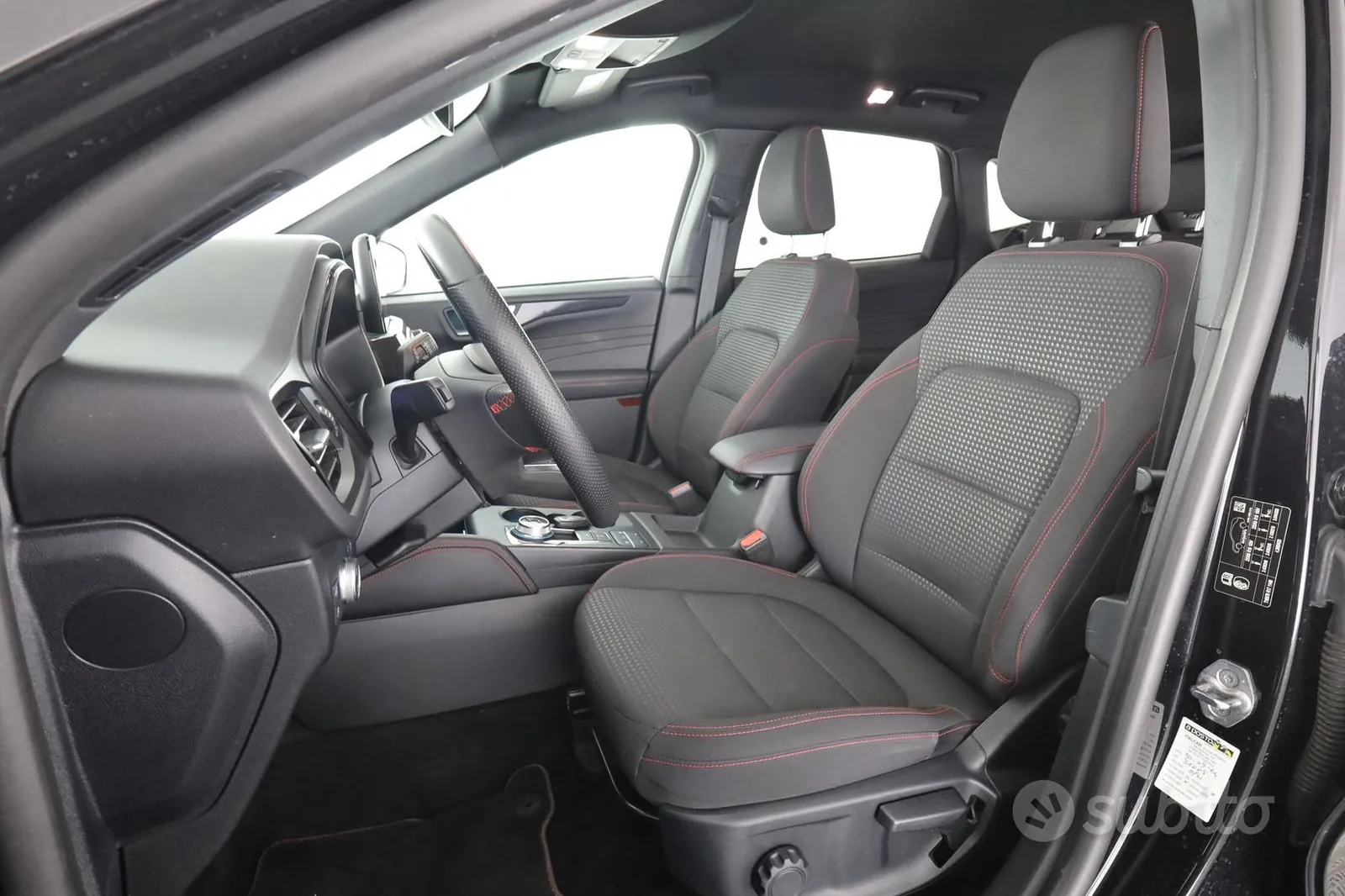 Ford Kuga 2023 photo 2