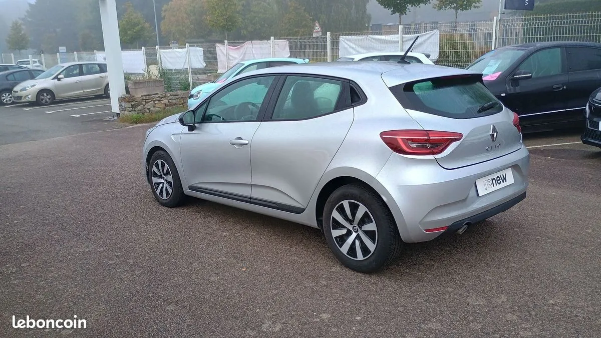 Renault Clio 2023 photo 3