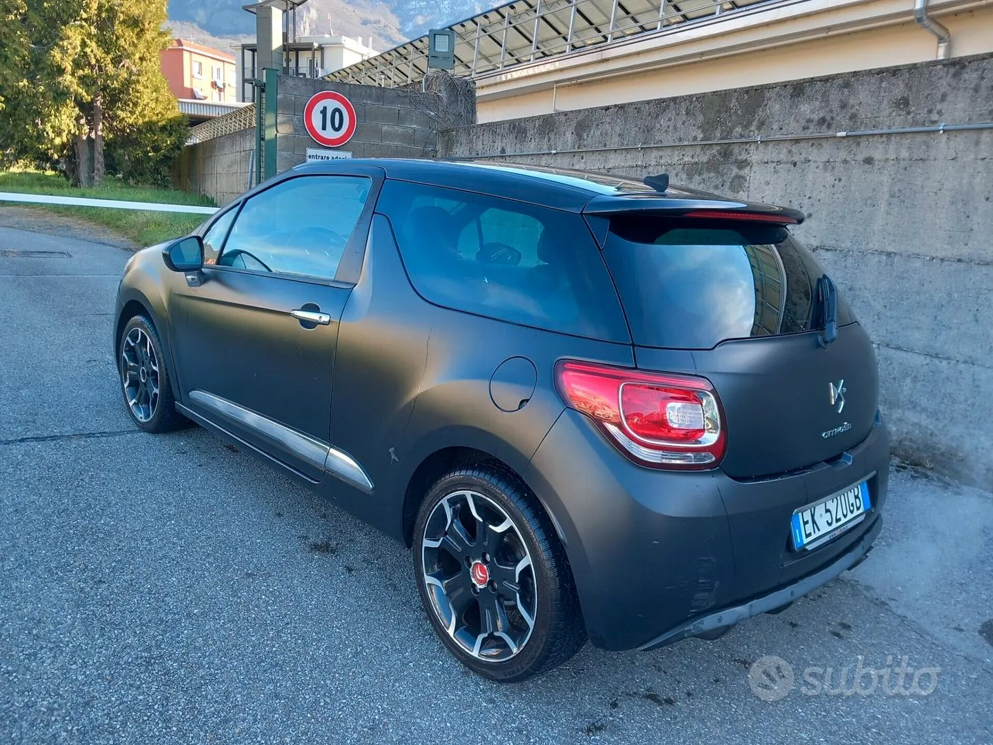 DS Automobiles Ds 3 2011 photo 3