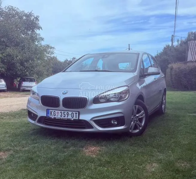 BMW 216 2016 photo 2