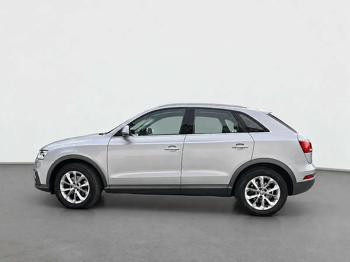 Audi Q3 2017 photo 2