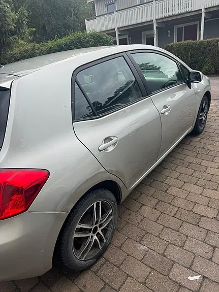 Toyota Auris 2008 photo 3
