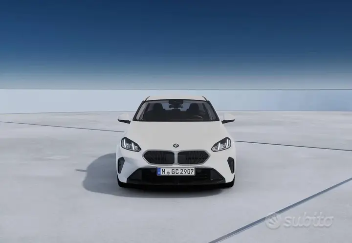 BMW 1 Series 2023 photo 3