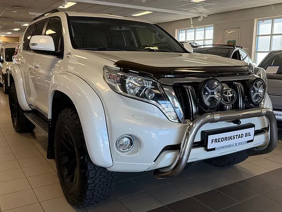 Toyota Land Cruiser 2017 photo 5