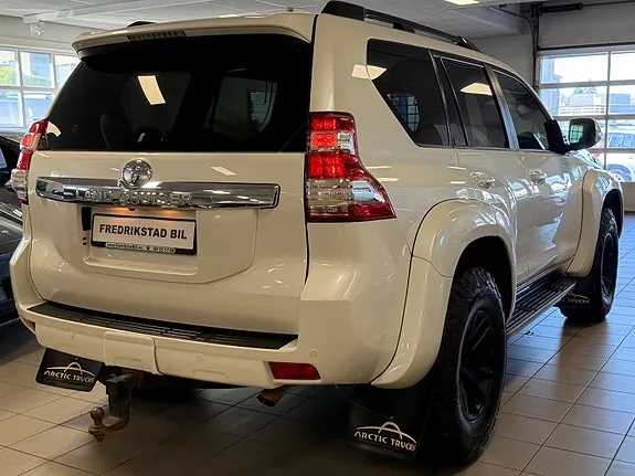 Toyota Land Cruiser 2017 photo 4