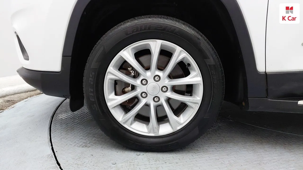 Jeep Cherokee 2019 photo 5