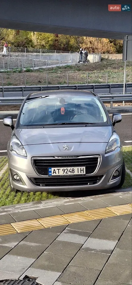 Peugeot 5008 2016 photo 3