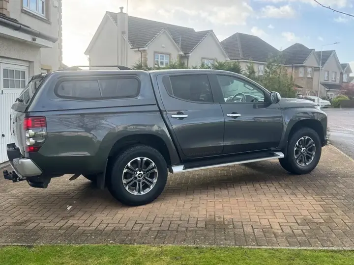 Mitsubishi L200 2019 photo 3