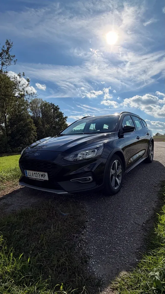 Ford Focus 2020 photo 2
