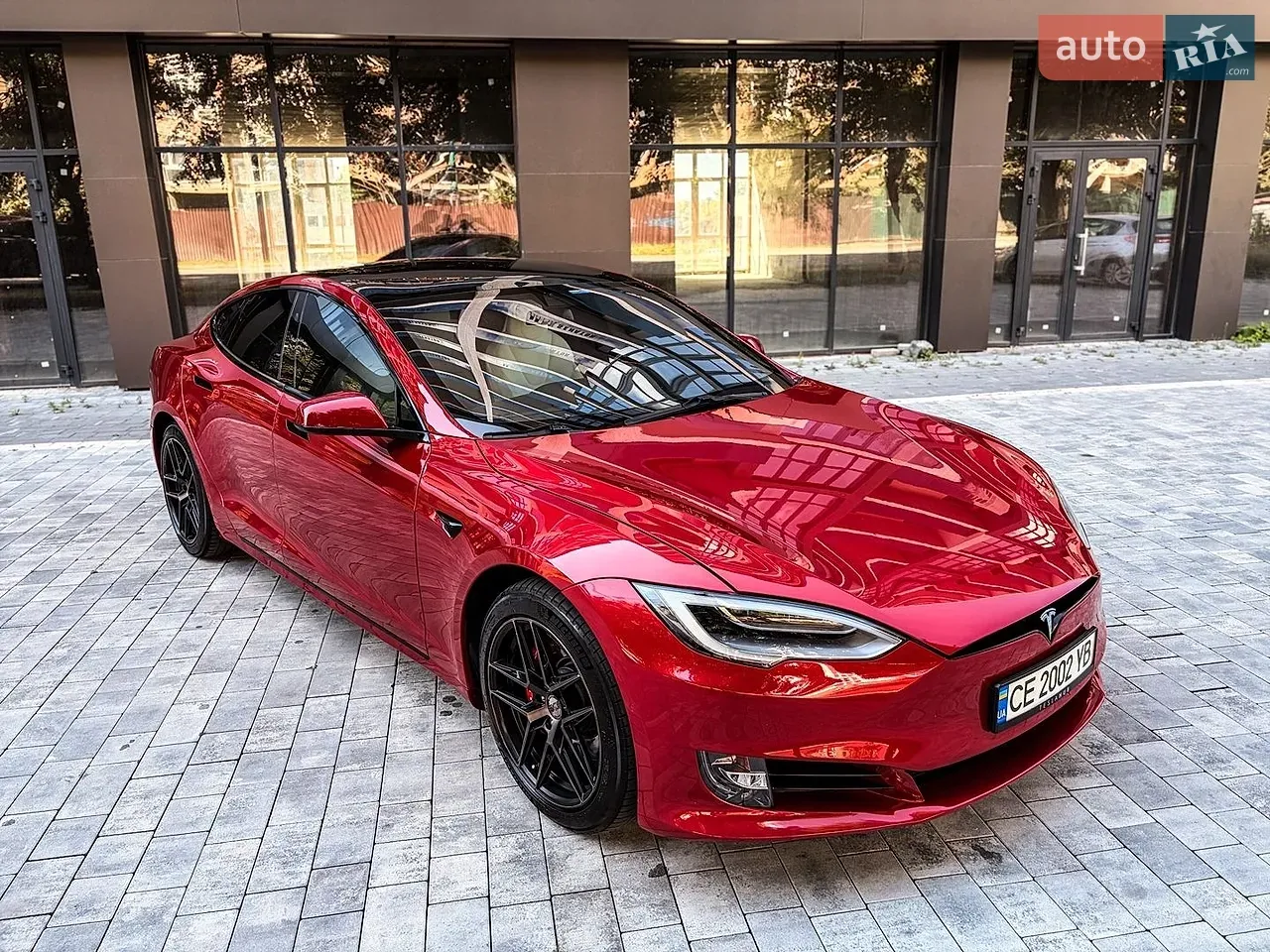Tesla Model S 2019 photo 2