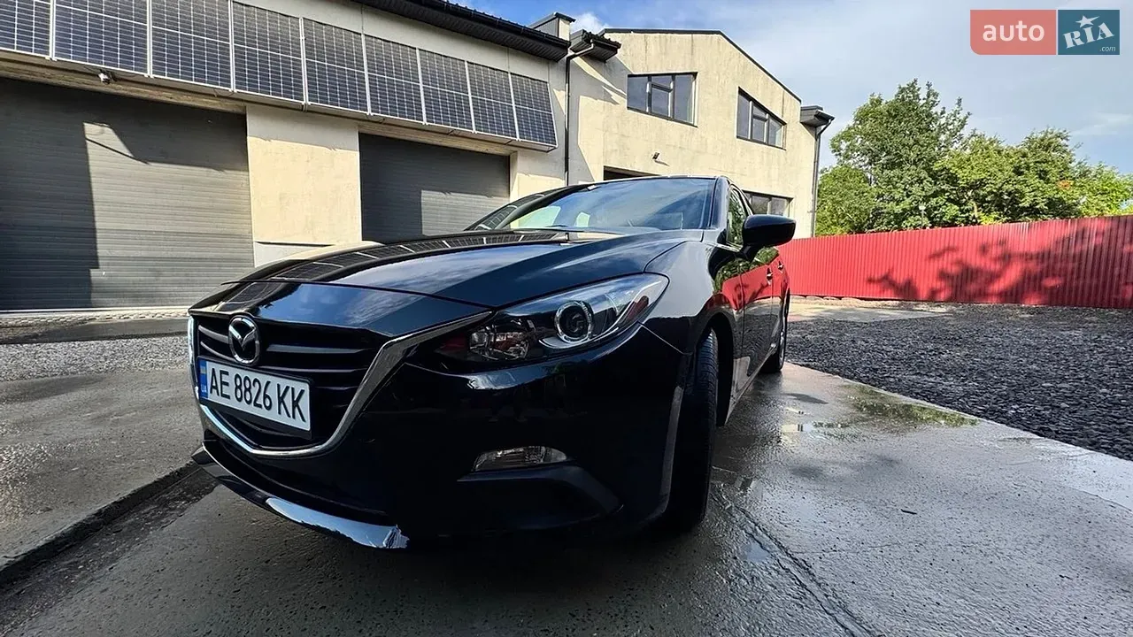 Mazda 3 2015 photo 2