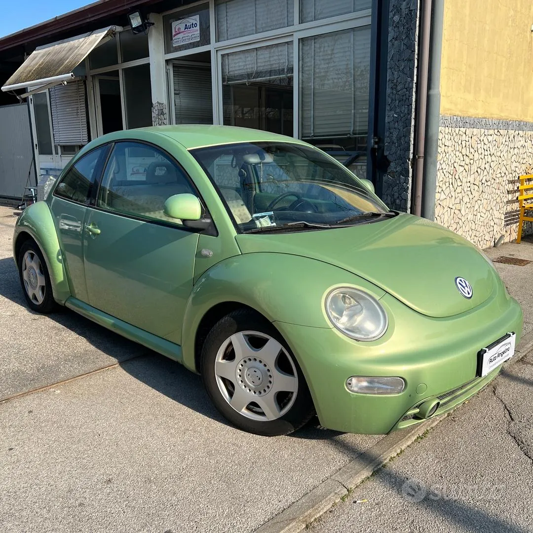 Volkswagen New Beetle 2000 photo 3