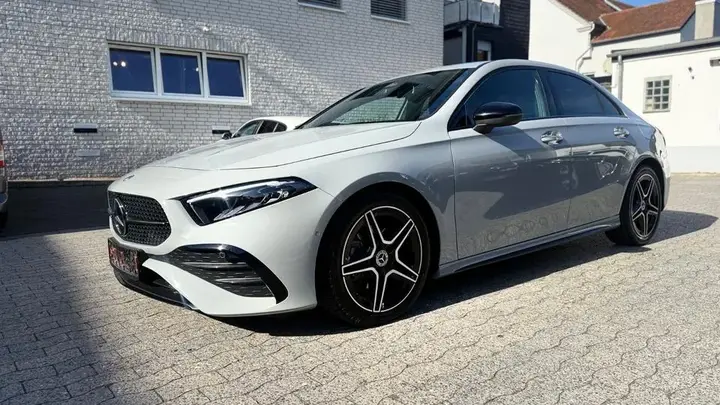 Mercedes-Benz A 200 Limousine