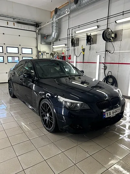 BMW 520D 2009 photo 2