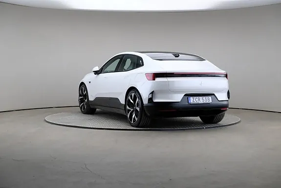 Polestar 4 2025 photo 2
