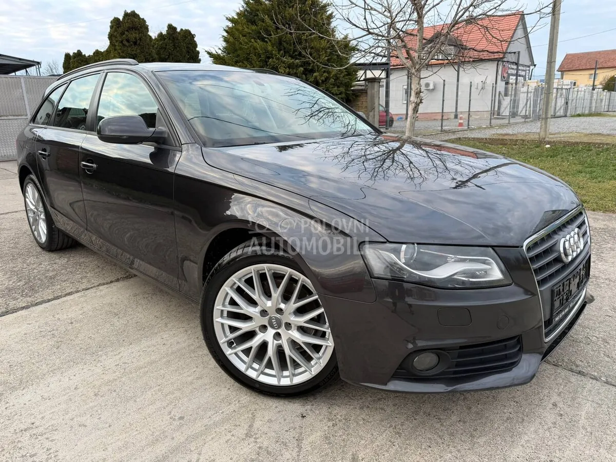 Audi A4 2011 photo 2