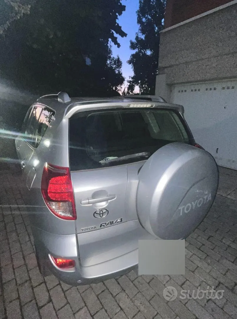 Toyota Rav4 2007 photo 2
