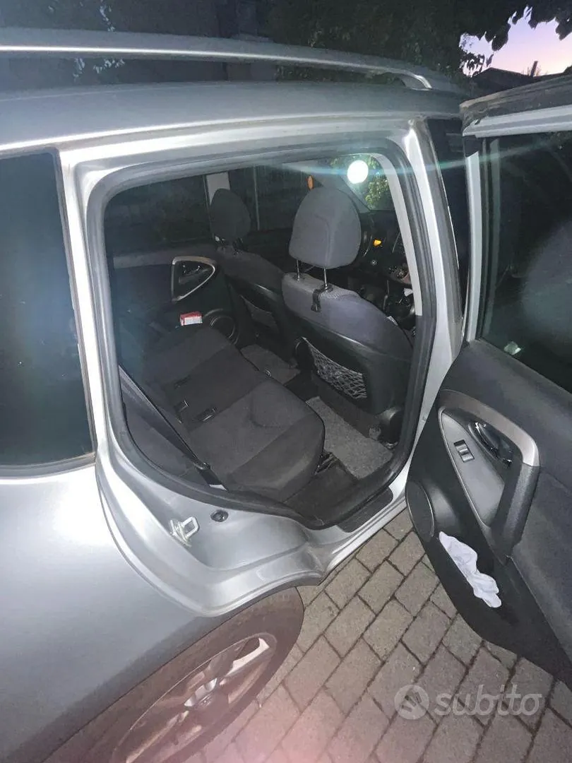 Toyota Rav4 2007 photo 4