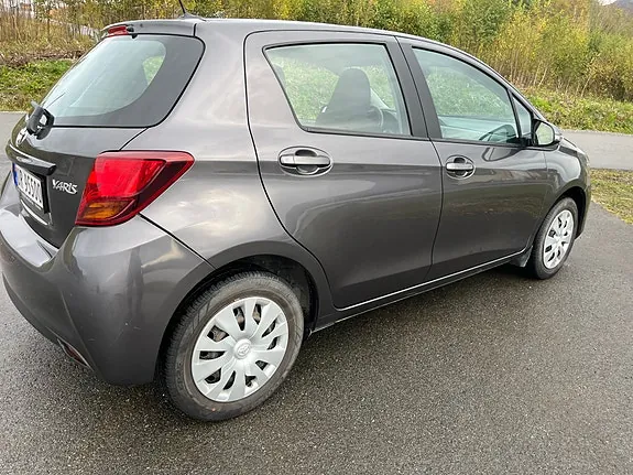 Toyota Yaris 2016 photo 4