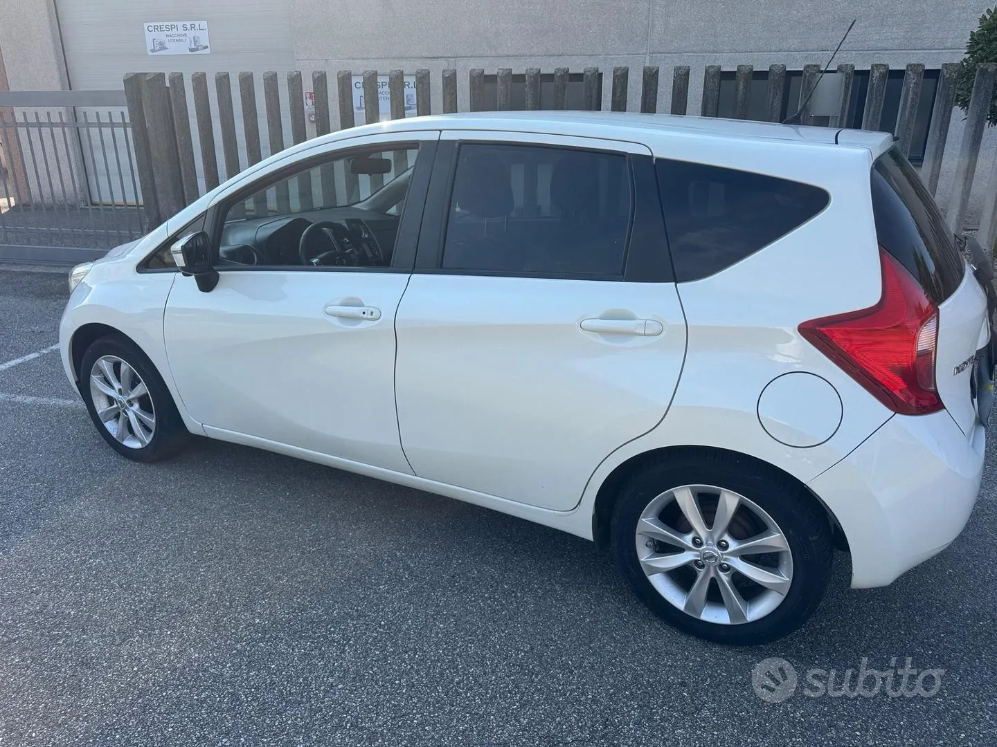 Nissan Note 2013 photo 3
