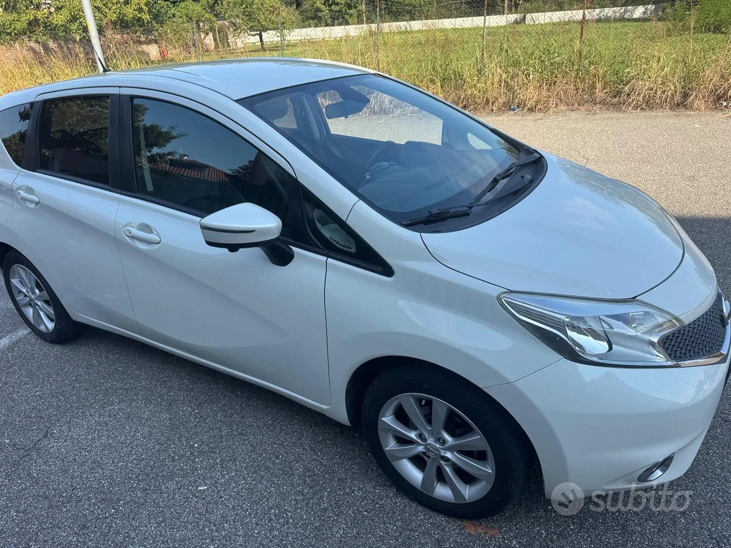Nissan Note 2013 photo 5