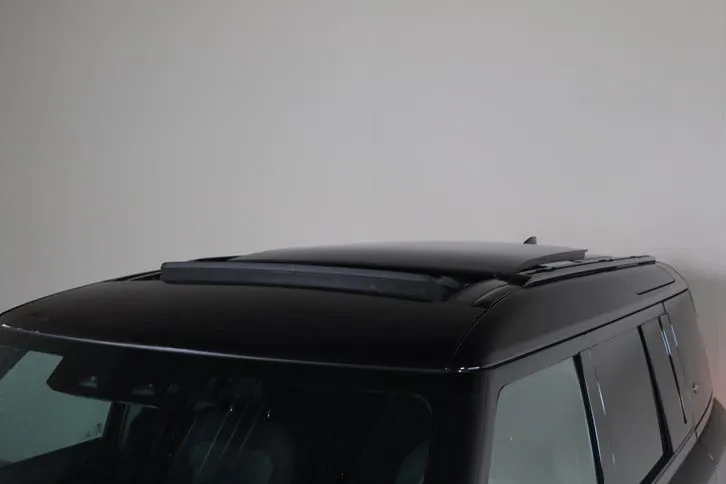 Land Rover Defender 2023 photo 3
