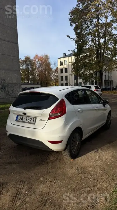 Ford Fiesta 2009 photo 3