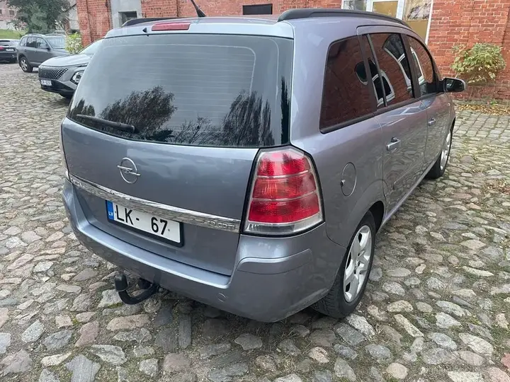 Opel Zafira 2006 photo 2