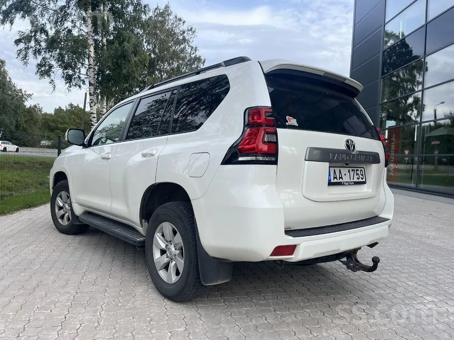 Toyota Land Cruiser 2017 photo 5