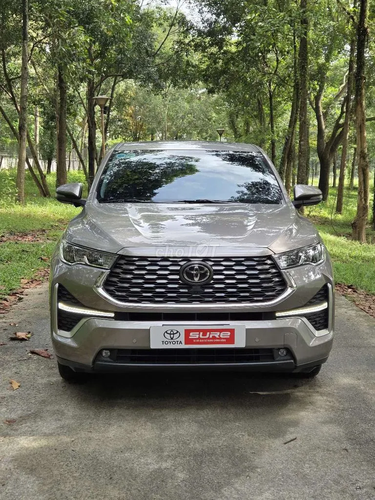 Toyota Innova Cross