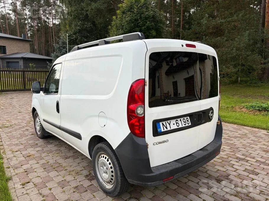 Opel Combo 2013 photo 2