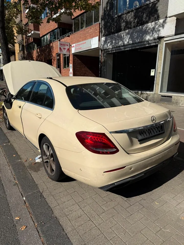 Mercedes-Benz E200D