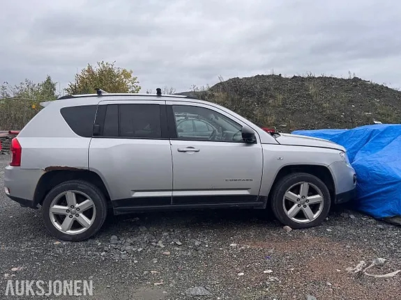 Jeep Compass 2012 photo 2