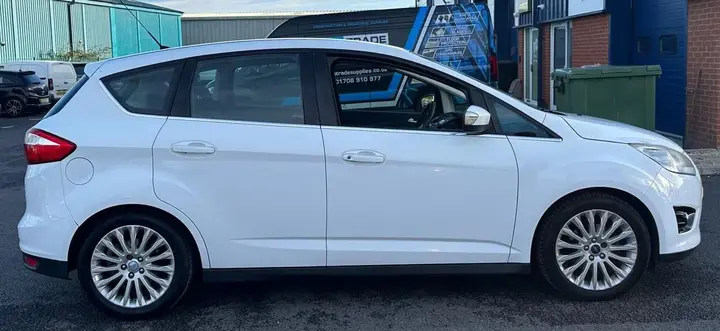Ford C-Max 2012 photo 4