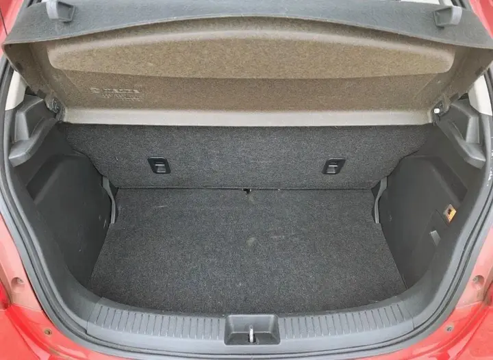 Mazda Mazda2 2009 photo 3