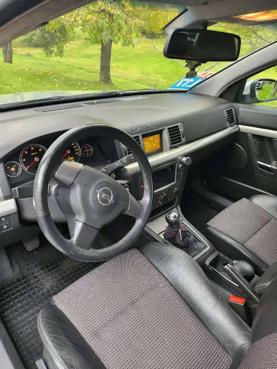 Opel Vectra 2004 photo 3