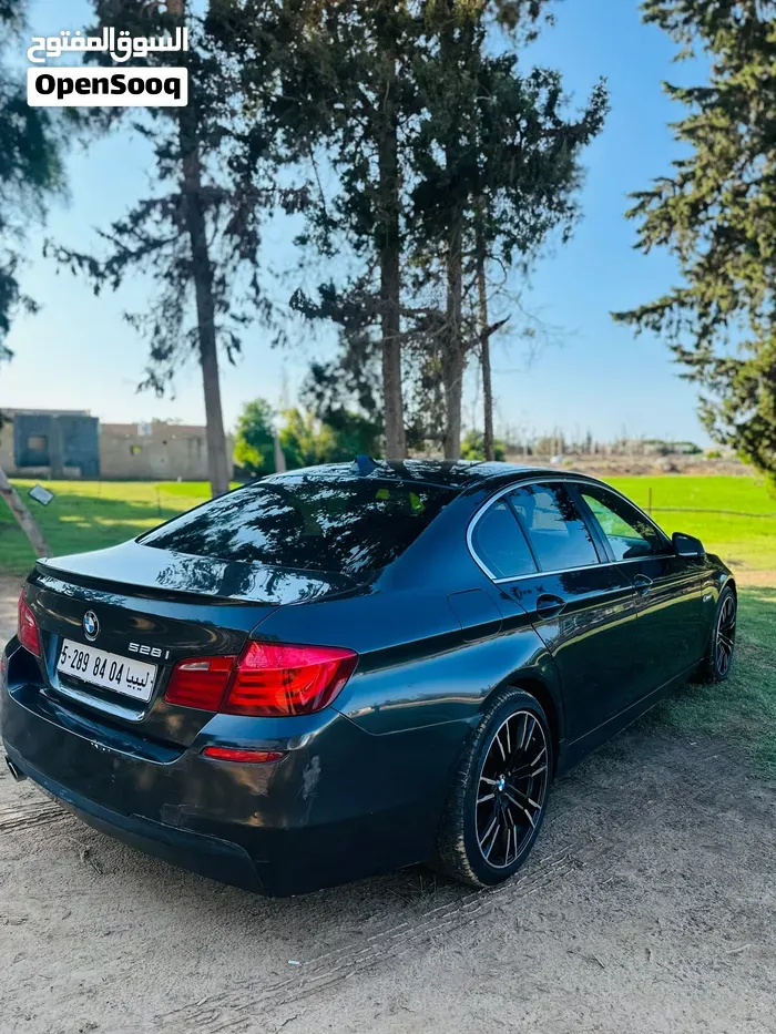 BMW 5 Series 2014 photo 2