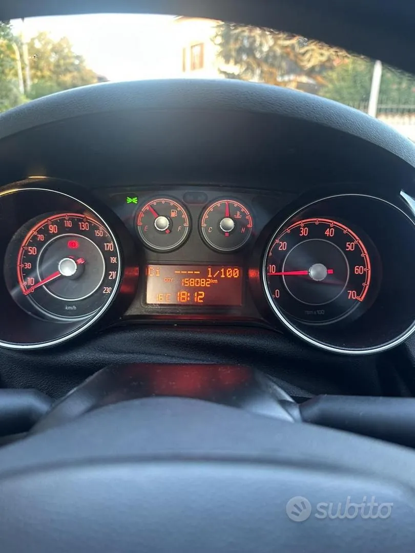Fiat Punto Evo 2011 photo 4