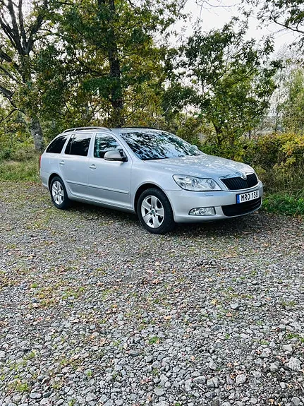 Skoda Octavia 2012 photo 2