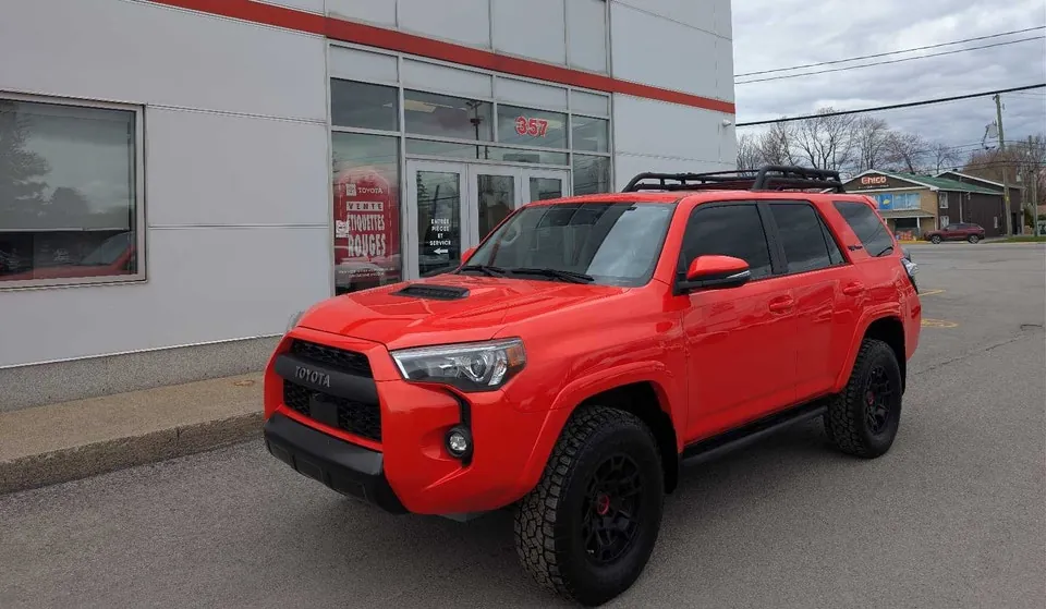 Toyota 4Runner 2023 photo 2