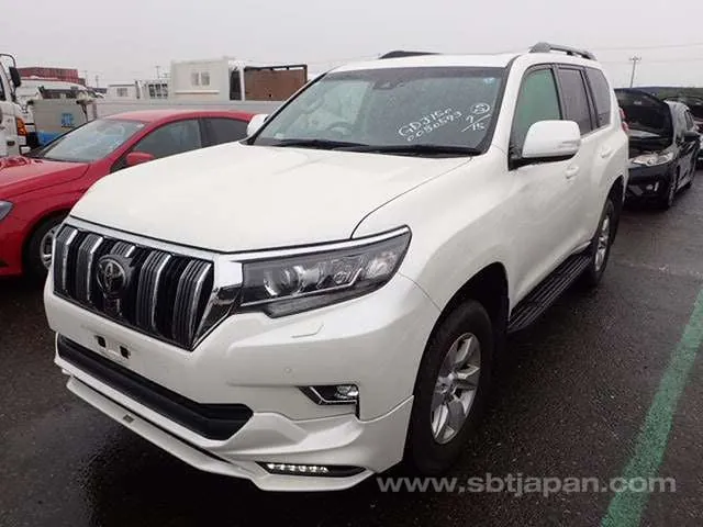 Toyota Land Cruiser Prado 2023 photo 2