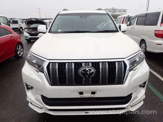 Toyota Land Cruiser Prado 2023 photo 5