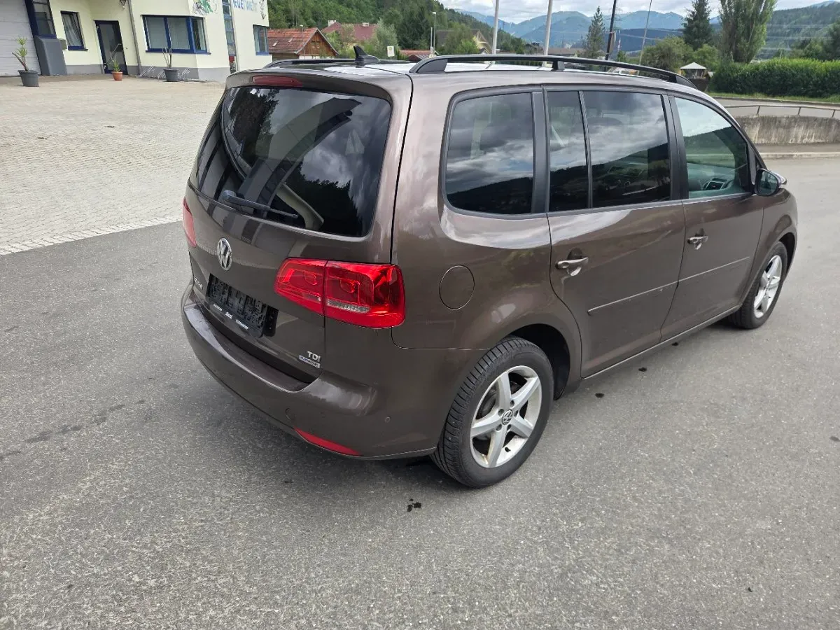 Volkswagen Touran 2013 photo 3